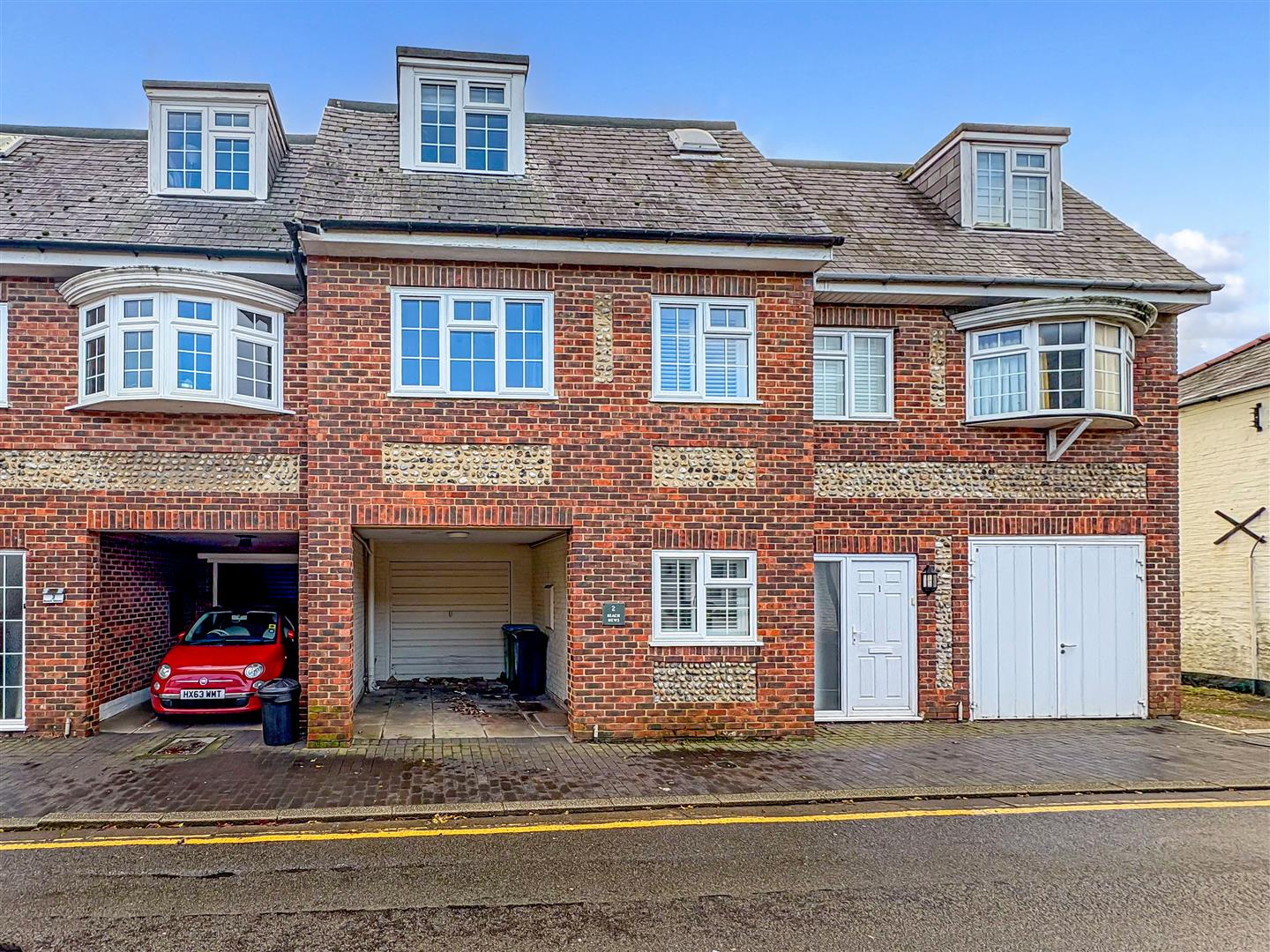 3 bedroom Town house For Sale