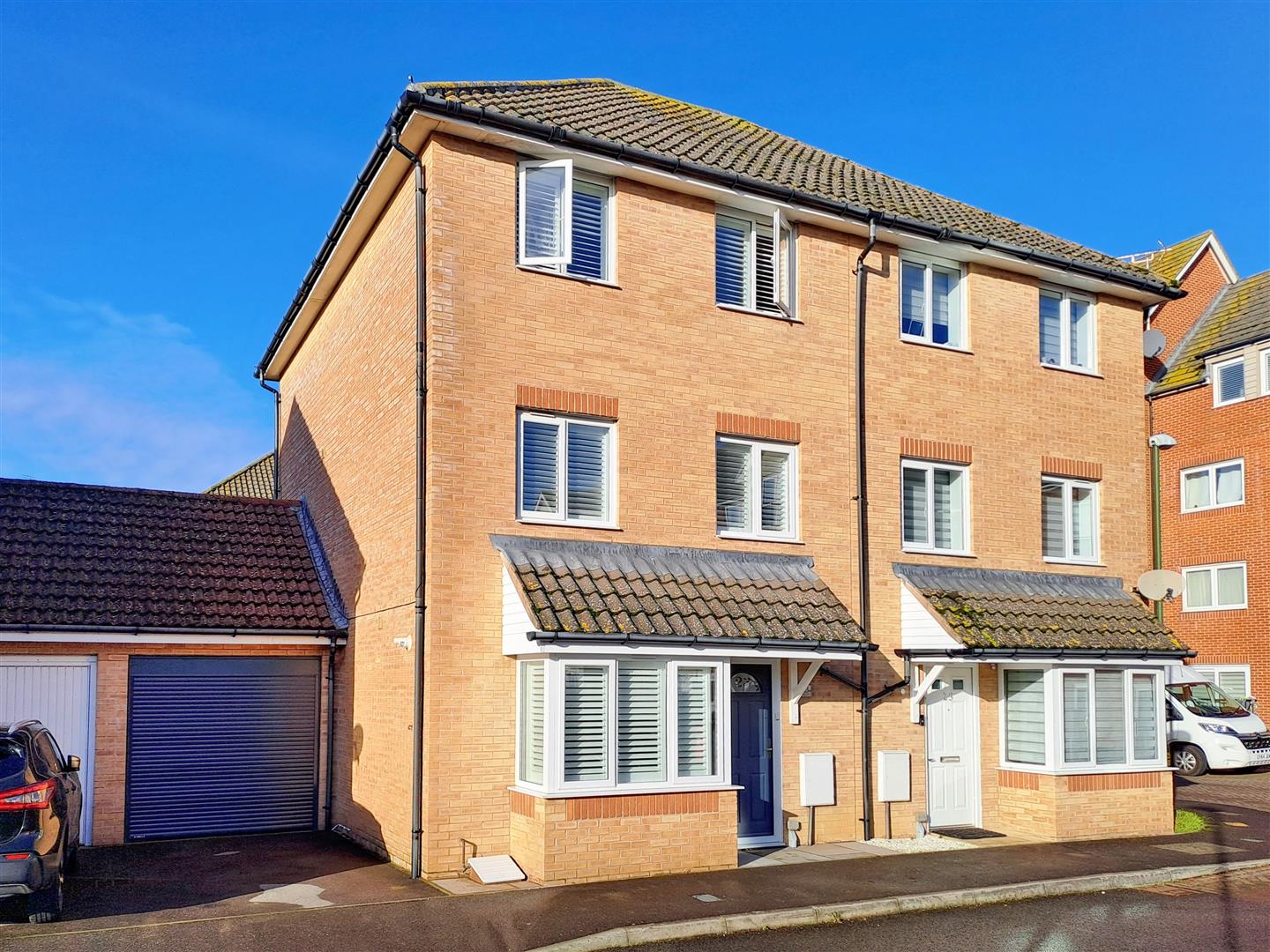 4 bedroom House (unspecified) For Sale