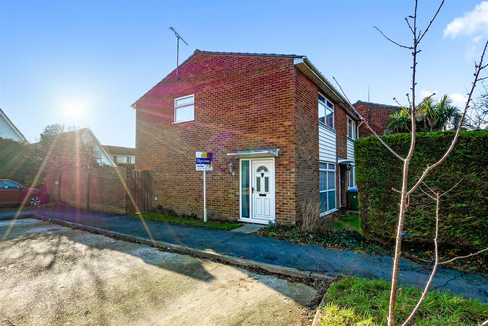 2 bedroom Semi-detached house For Sale