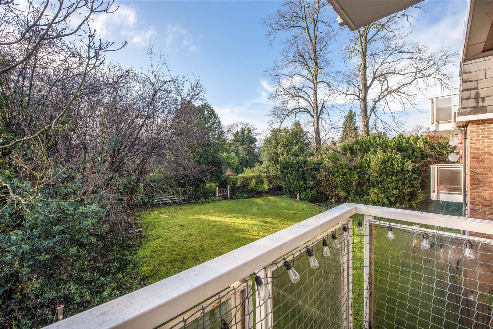 2 bedroom Flat Under Offer