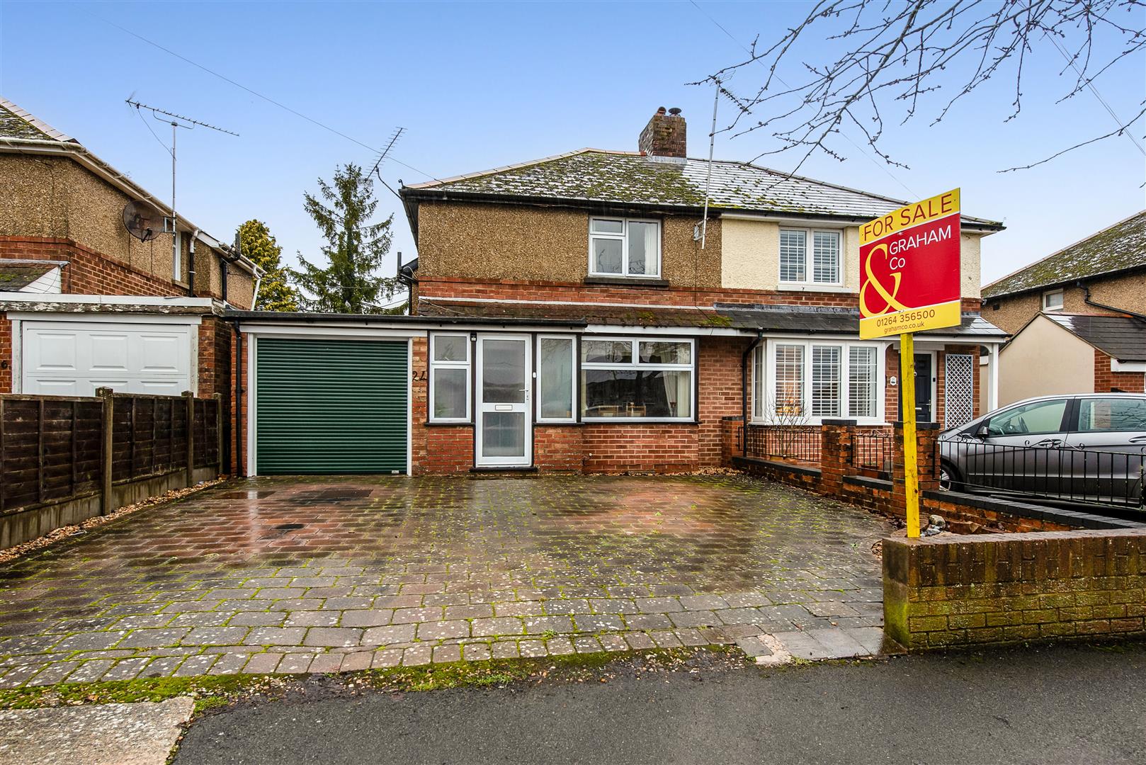 2 bedroom Semi-detached house Under Offer
