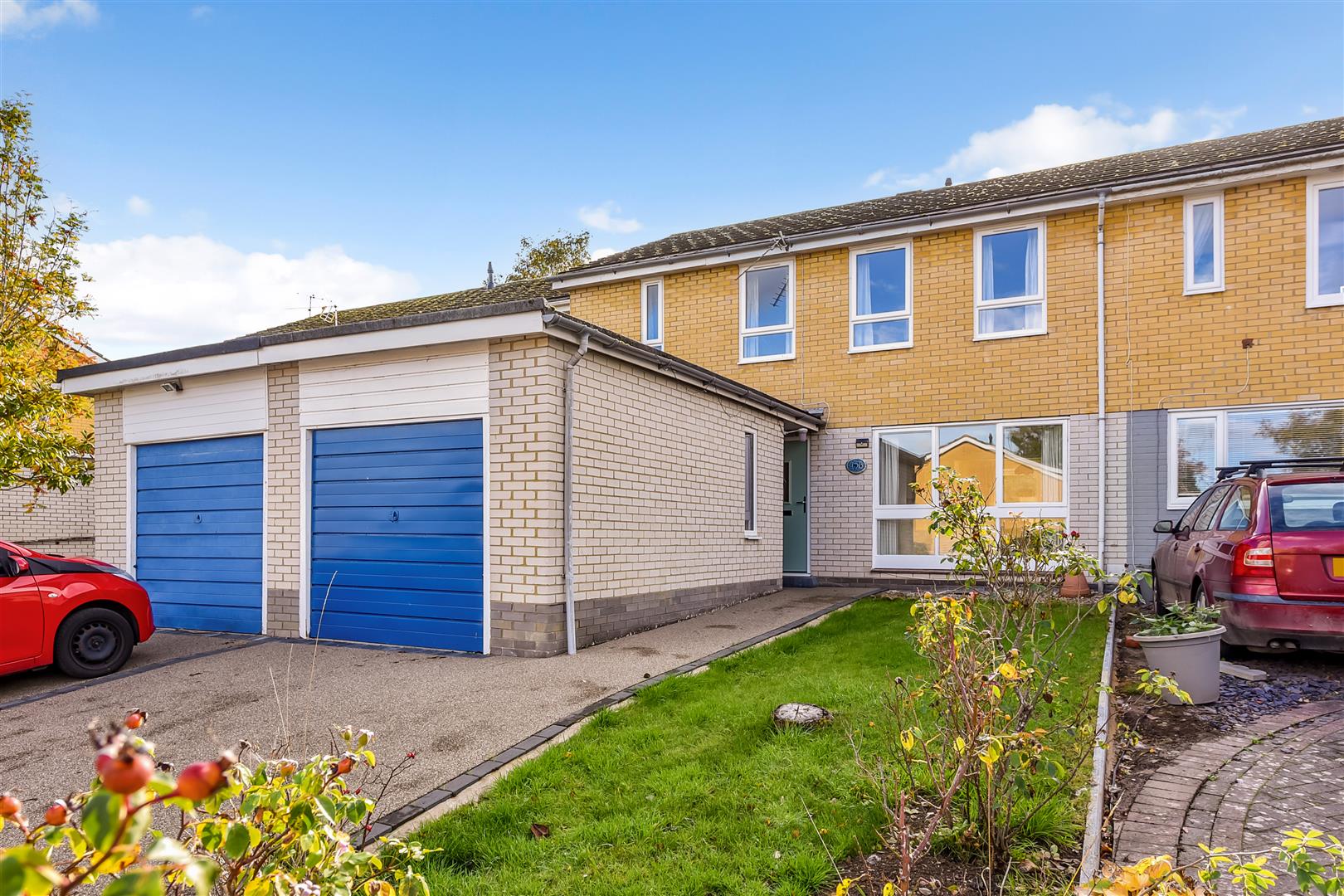 4 bedroom House (unspecified) Under Offer