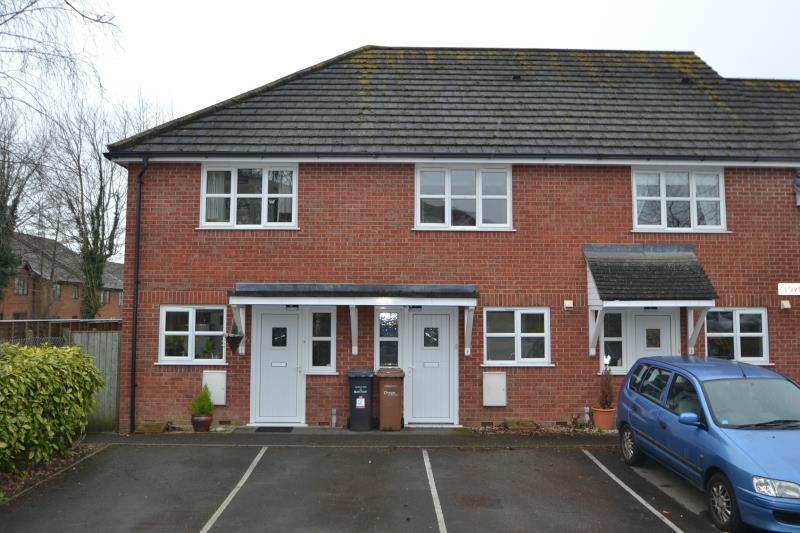 2 bedroom Terraced House To Let