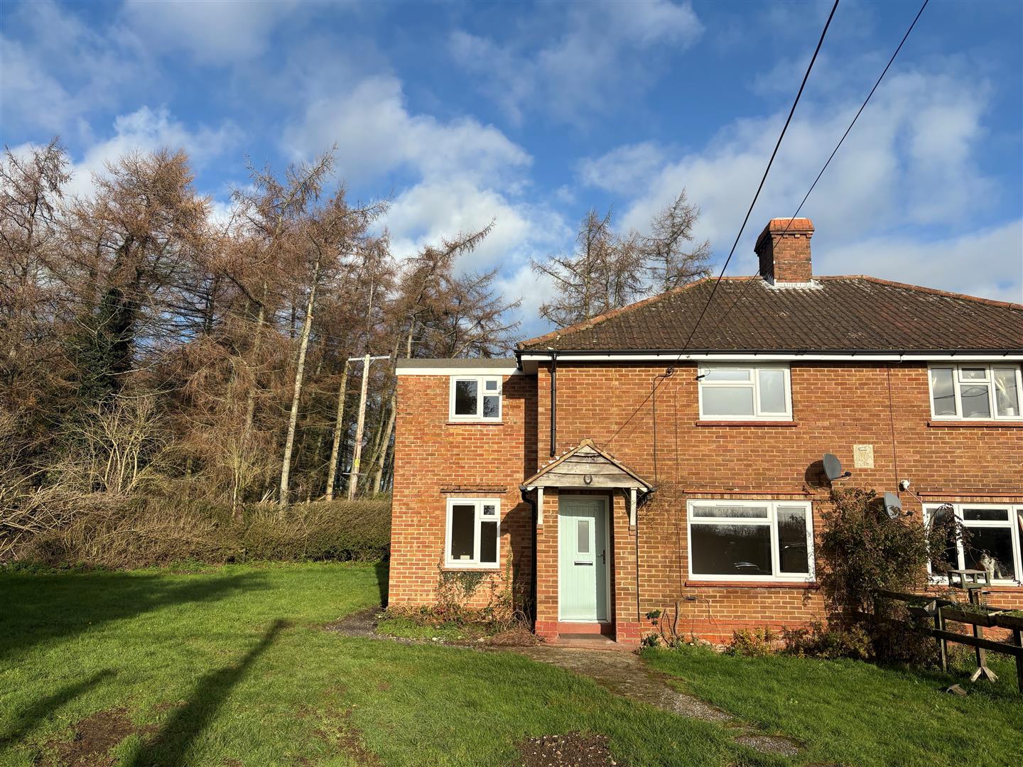 3 bedroom Cottage To Let