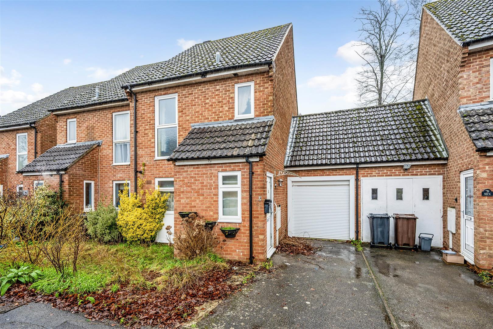 3 bedroom End of terrace house Under Offer