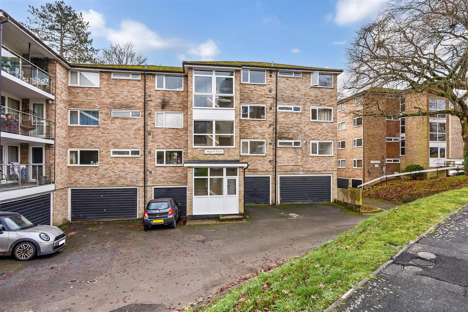 2 bedroom Flat Under Offer