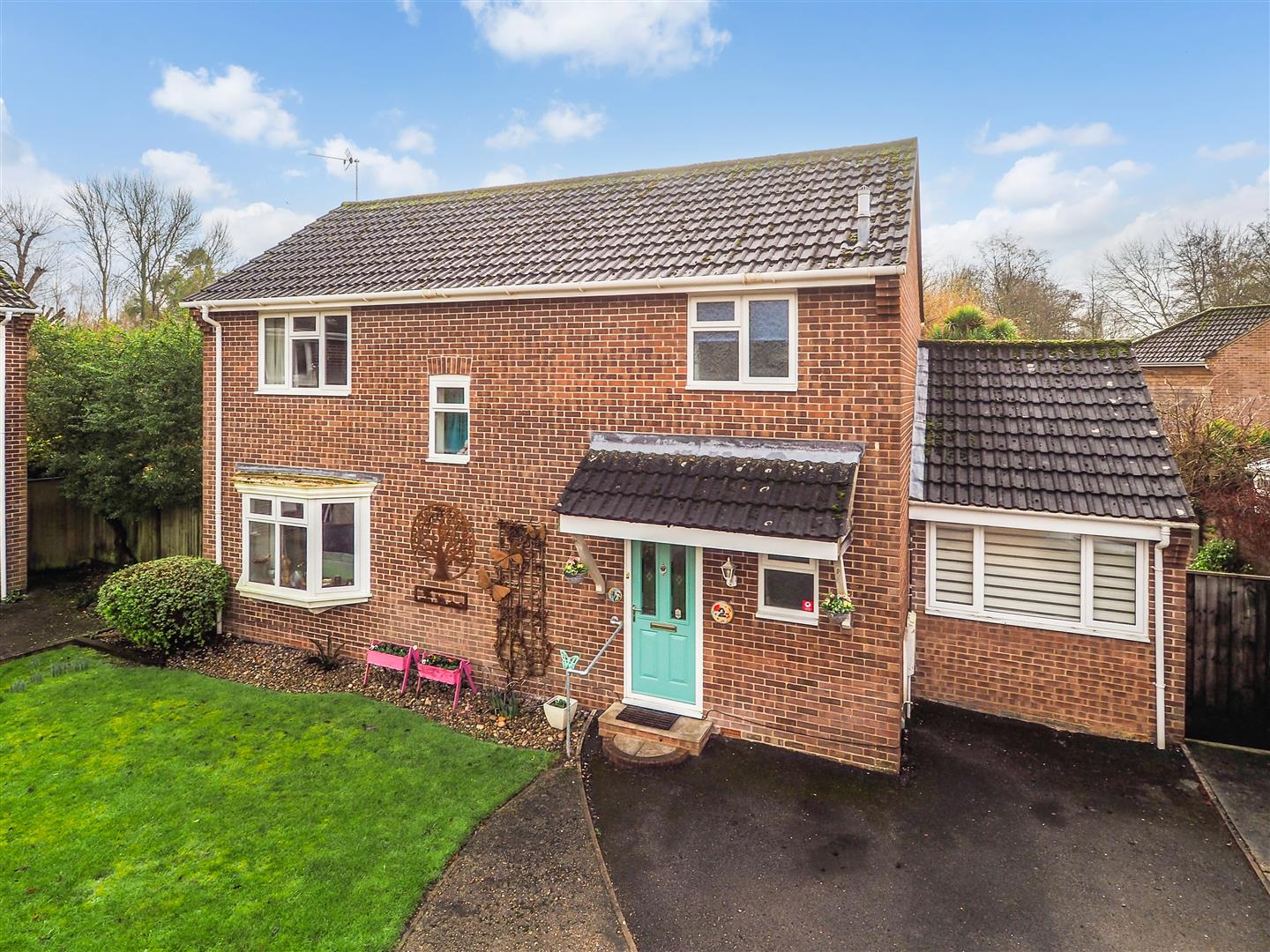 4 bedroom Detached house Under Offer