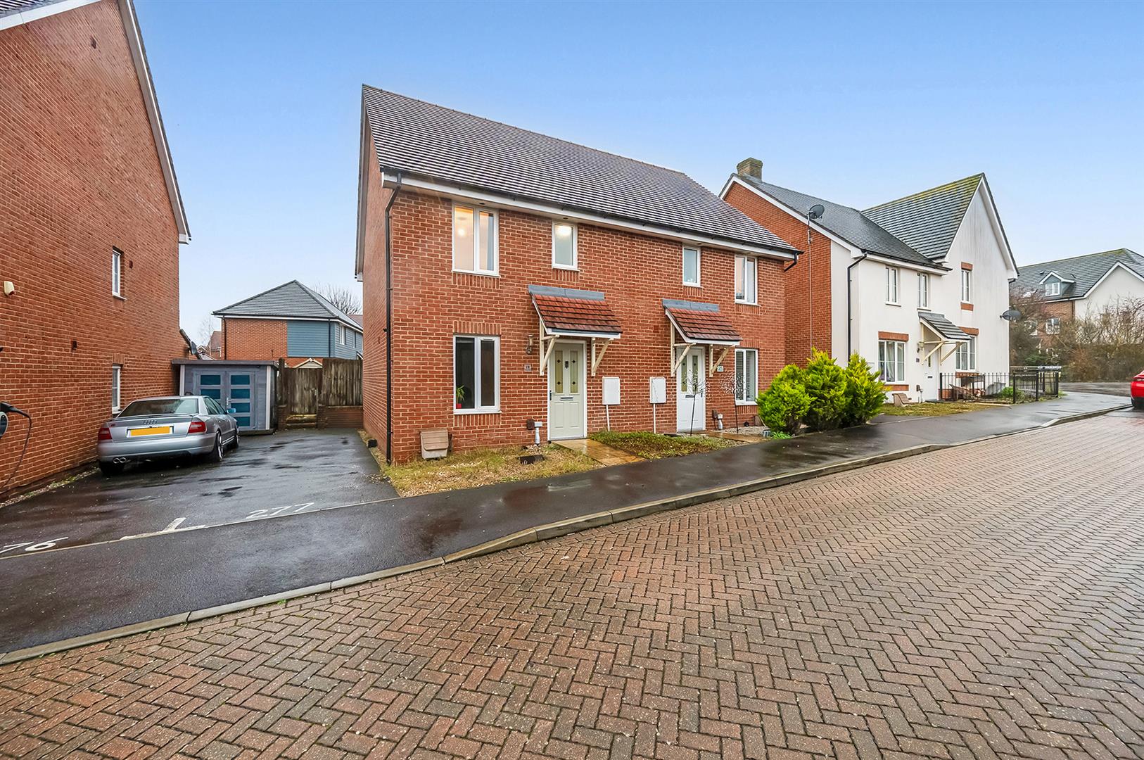 3 bedroom Semi-detached house For Sale