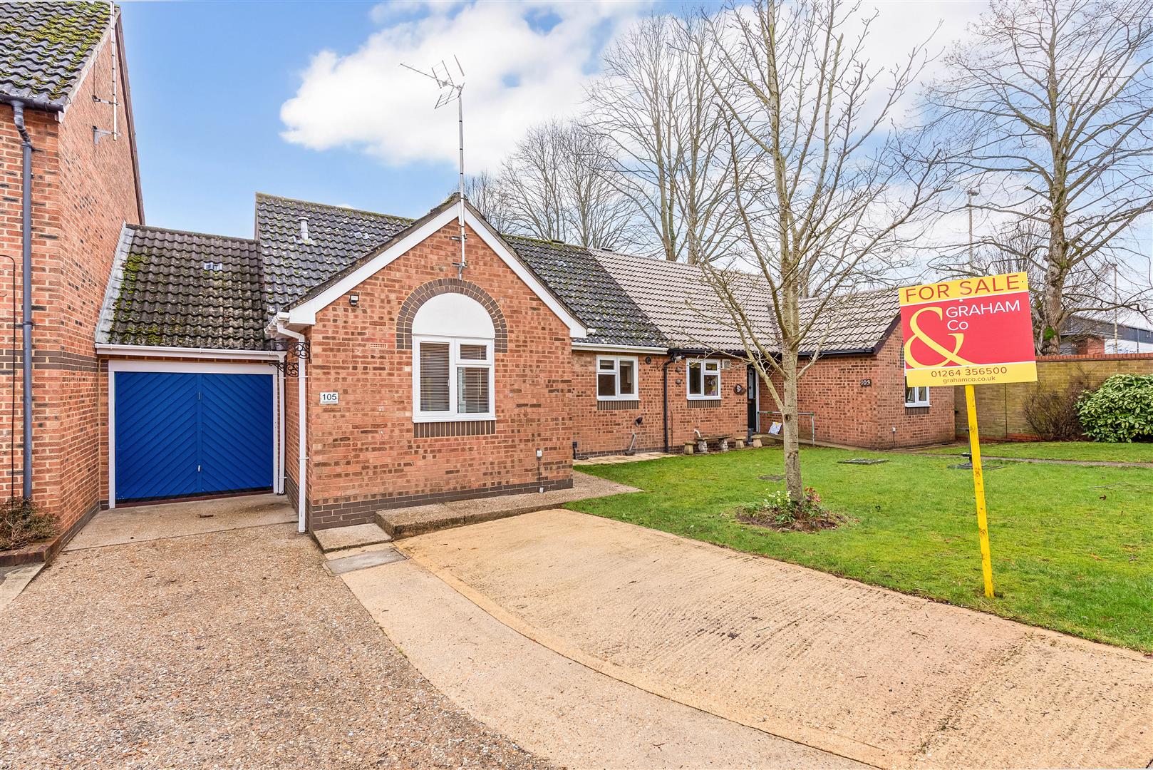 2 bedroom Detached bungalow Under Offer
