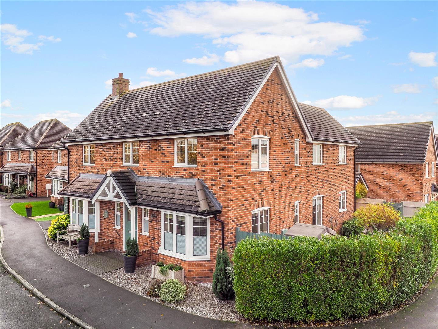 4 bedroom Detached house Under Offer