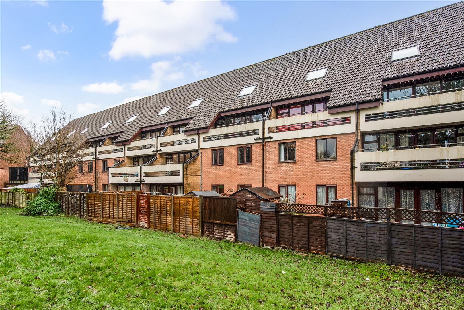 2 bedroom Flat Under Offer