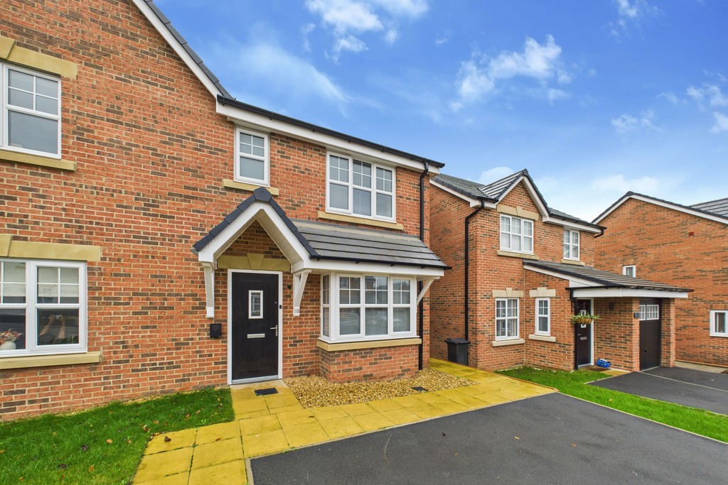 3 bedroom  For Sale