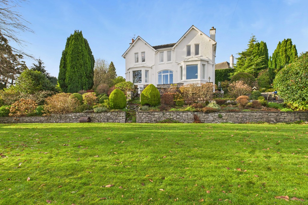 5 bedroom Link detached house For Sale