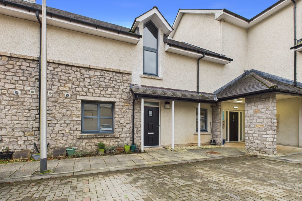 2 bedroom House share For Sale