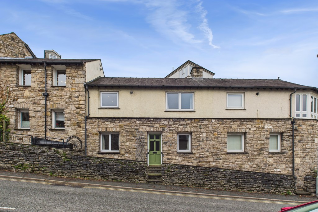 2 bedroom Town house For Sale