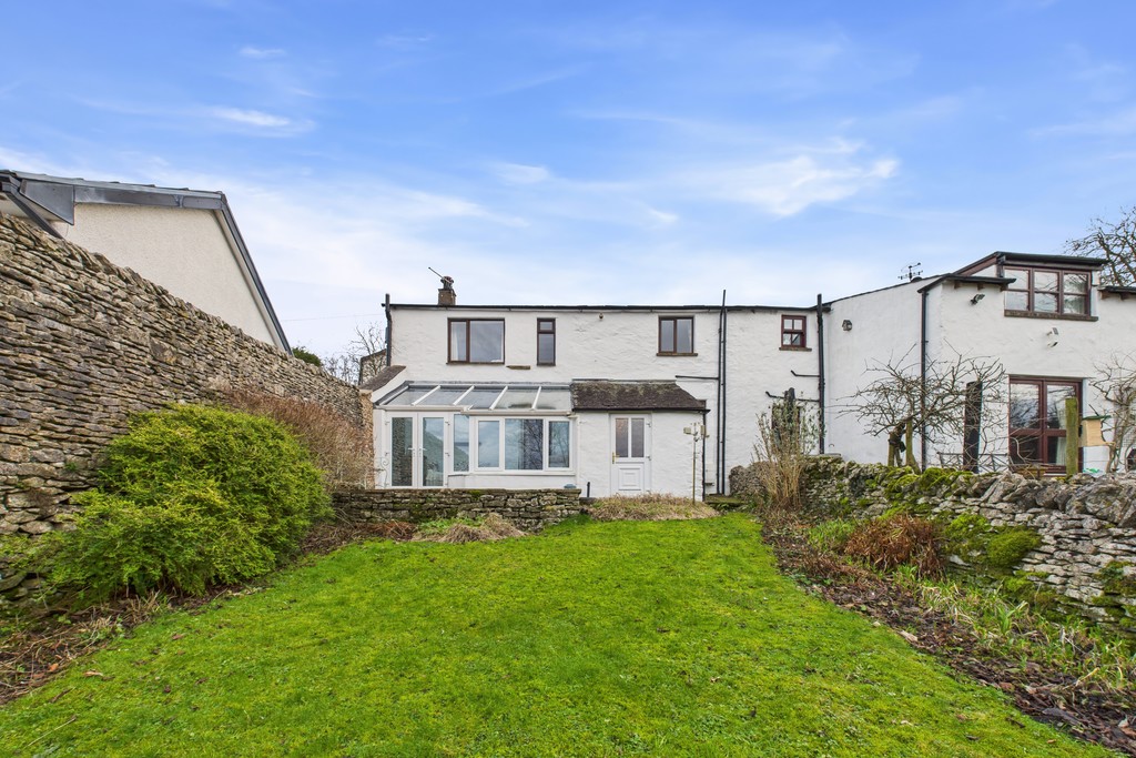 2 bedroom Cottage For Sale