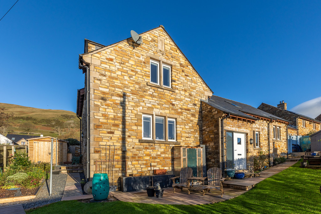 4 bedroom Link detached house For Sale