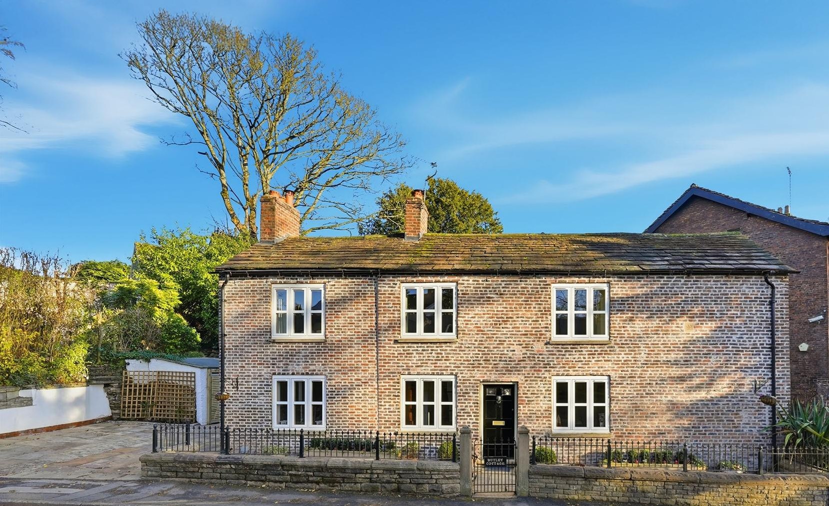 3 bedroom  For Sale