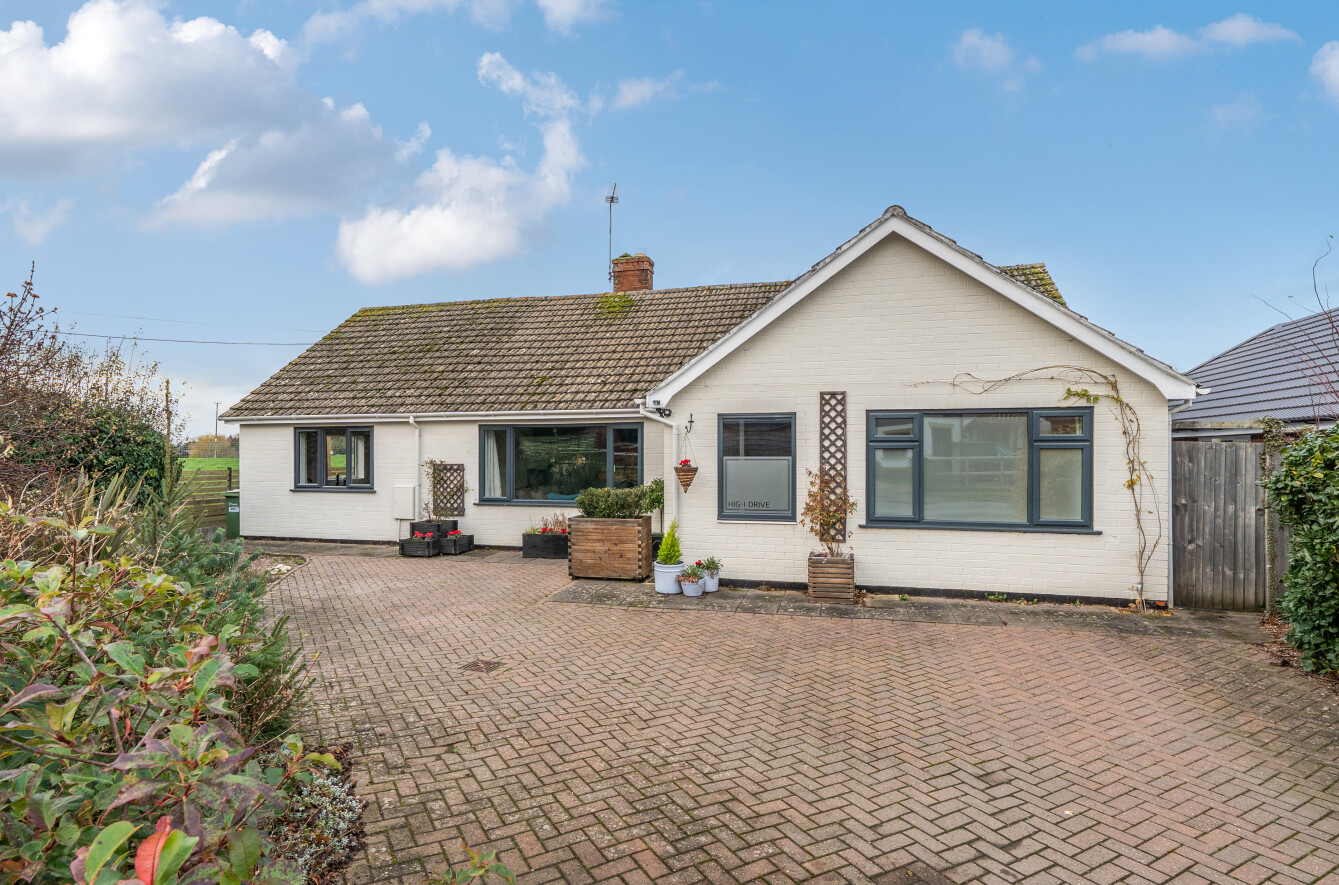 3 bedroom Detached bungalow Sold