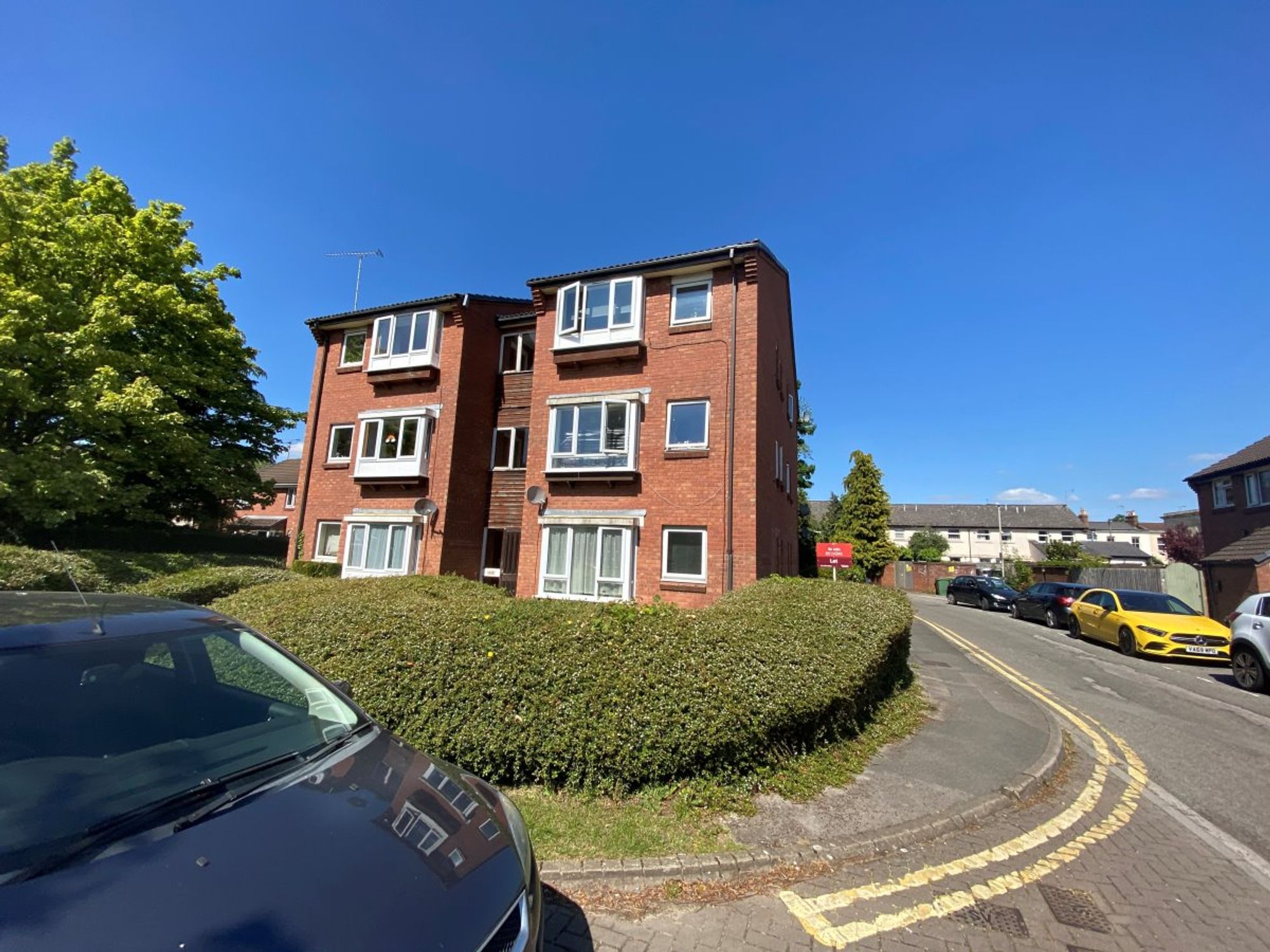  Studio flat To Let