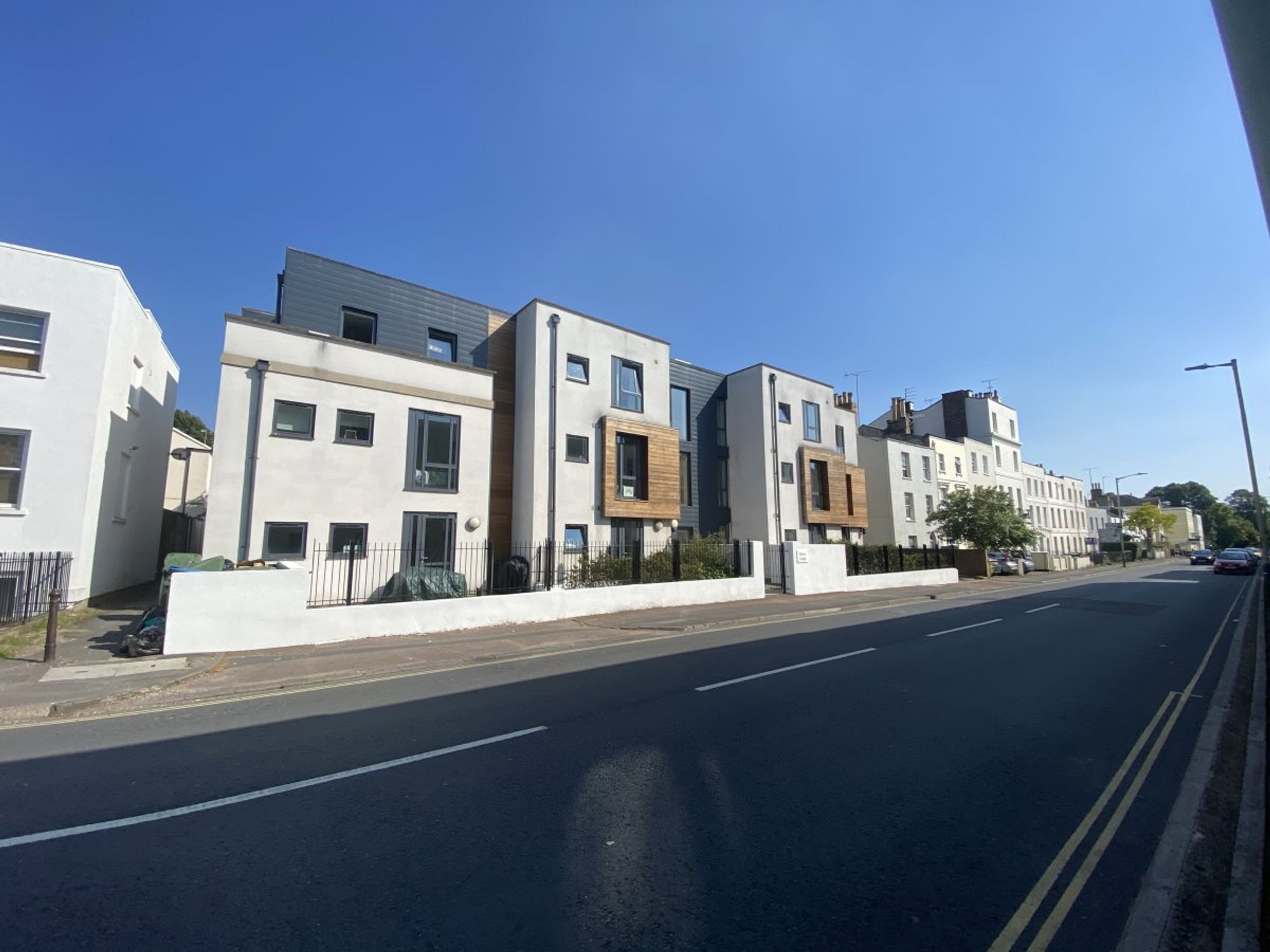 2 bedroom Flat To Let