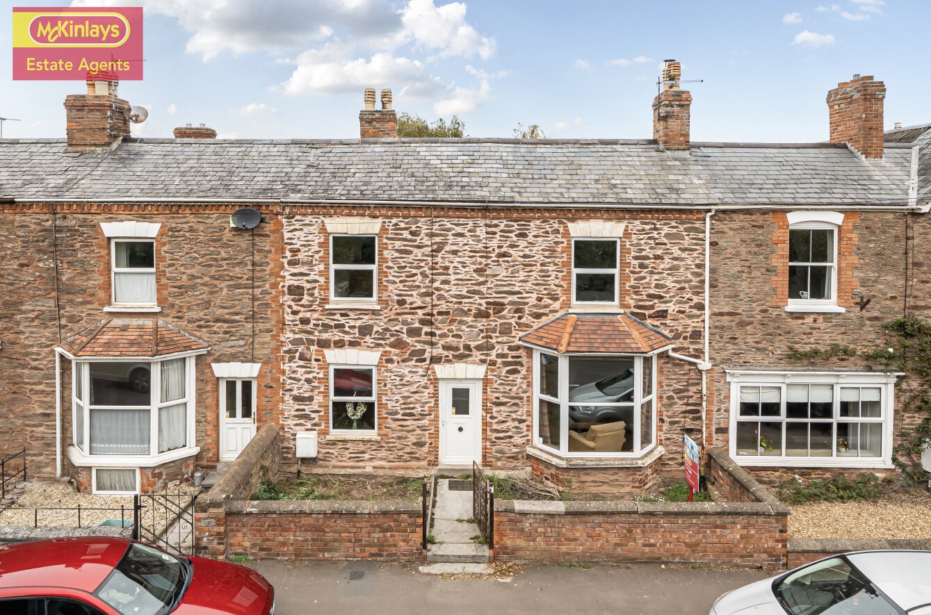 3 bedroom Terraced House Under Offer
