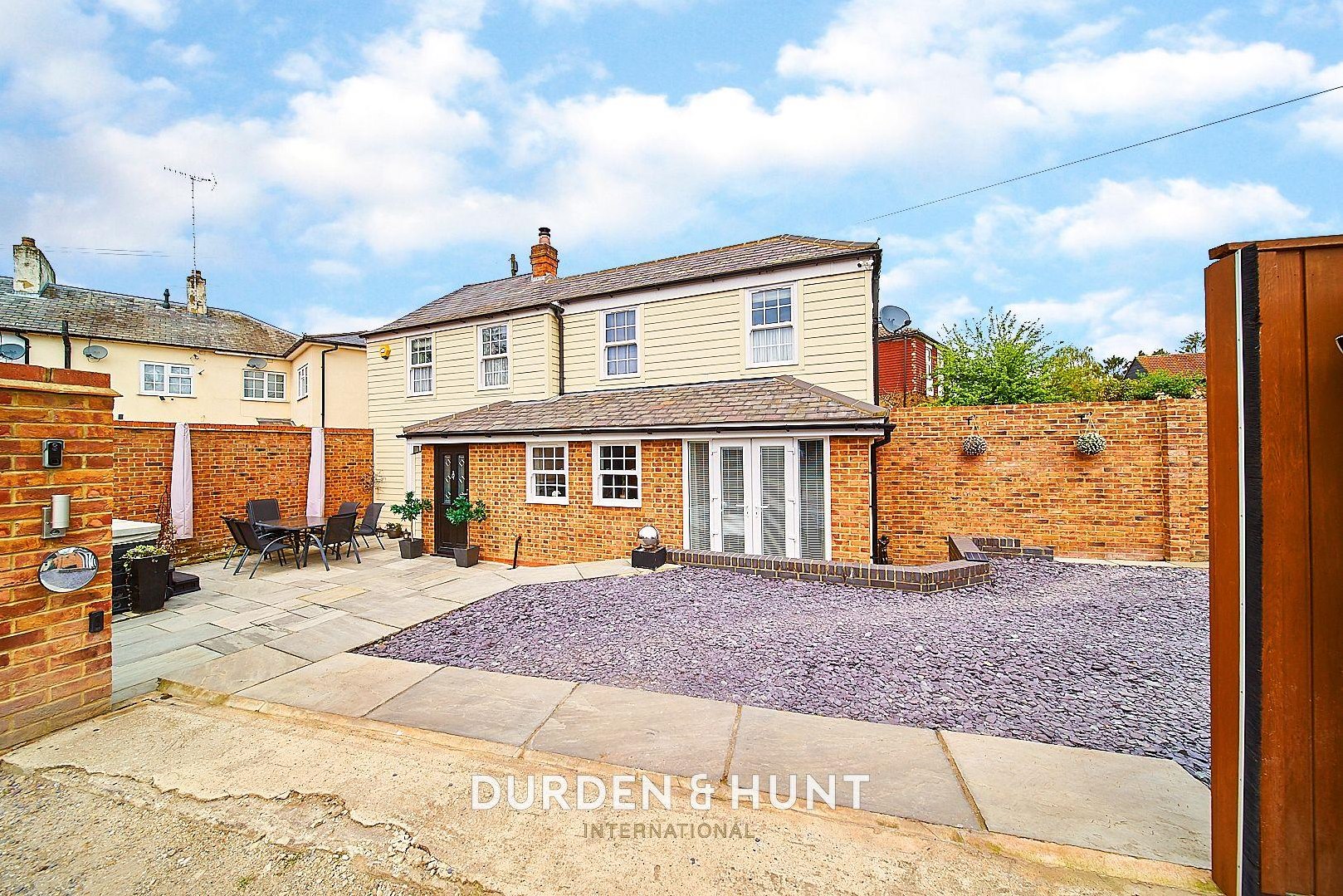 3 bedroom Detached house Sold
