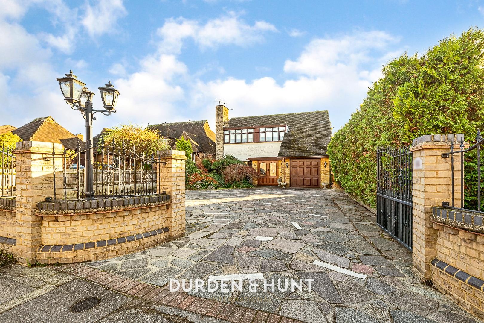 4 bedroom Detached house Sold