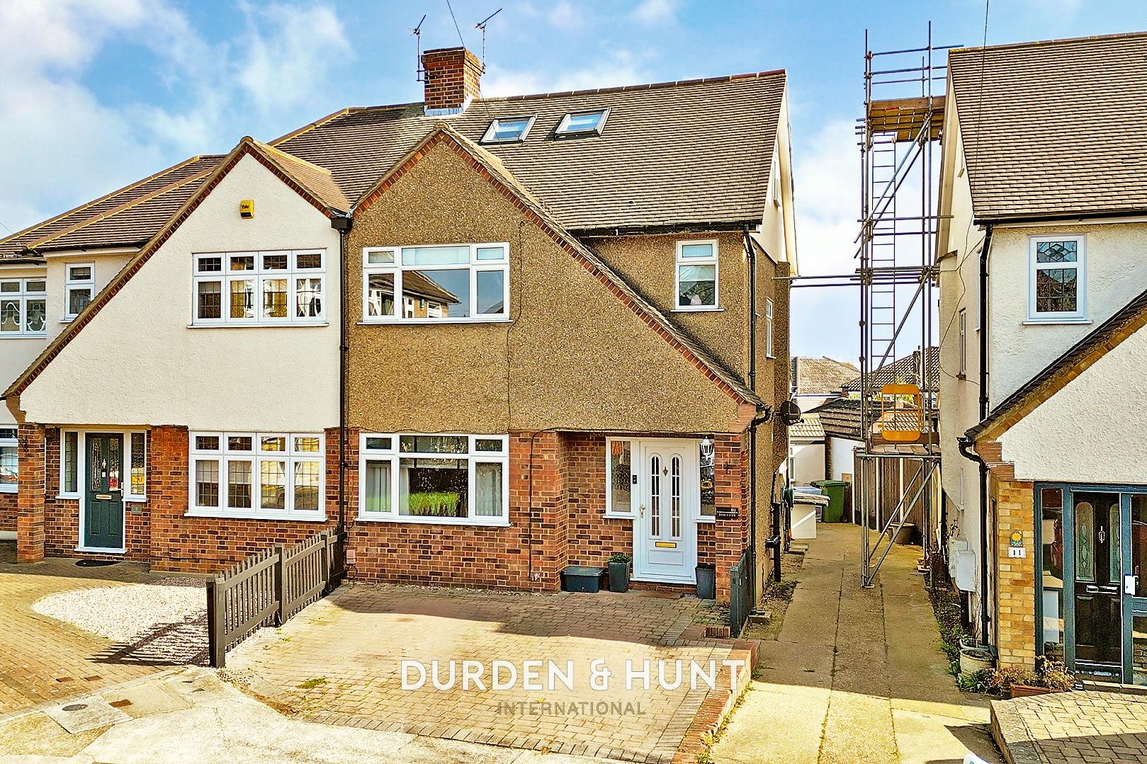 4 bedroom Semi-detached house Sold