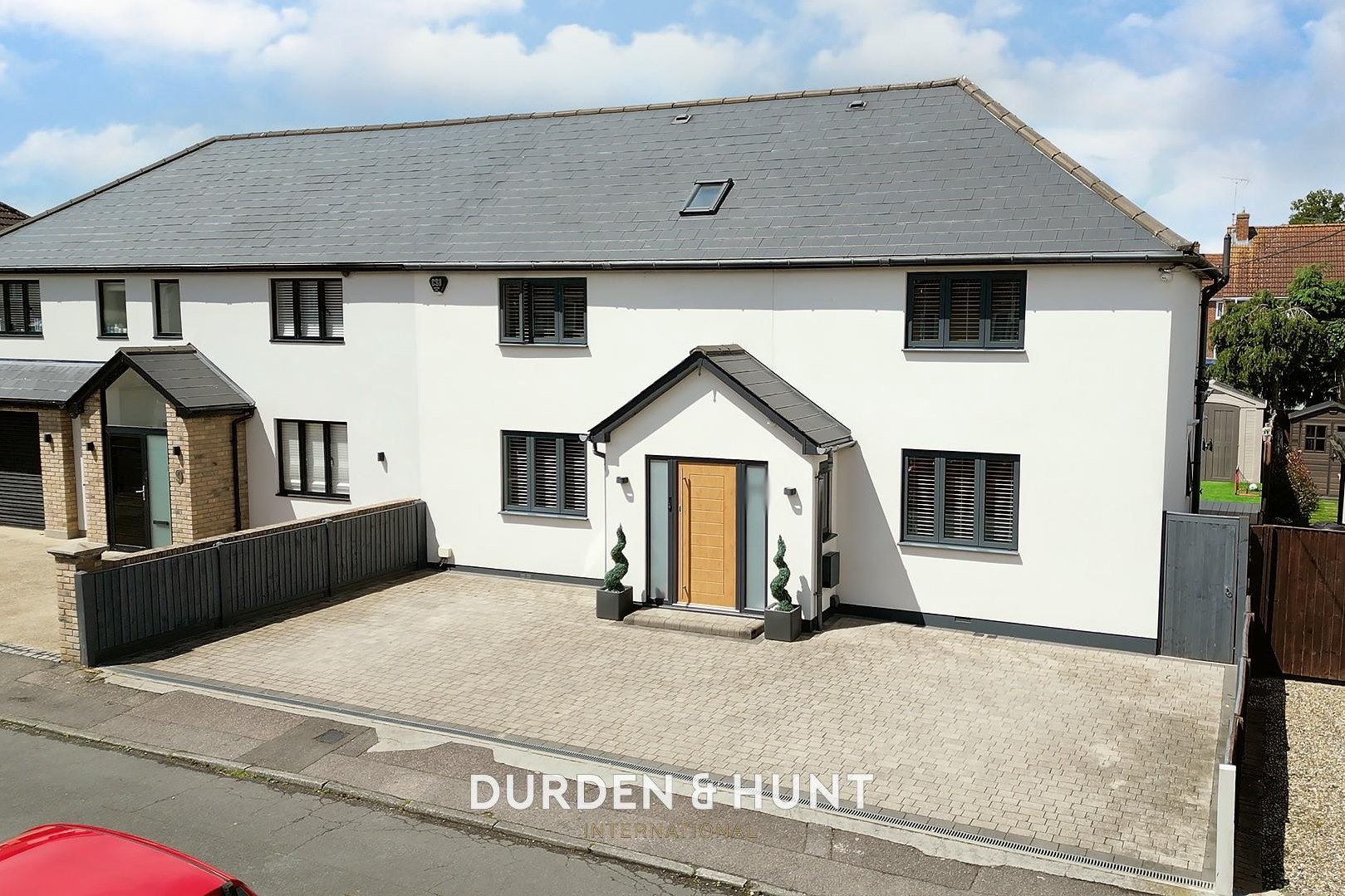 4 bedroom Semi-detached house Sold