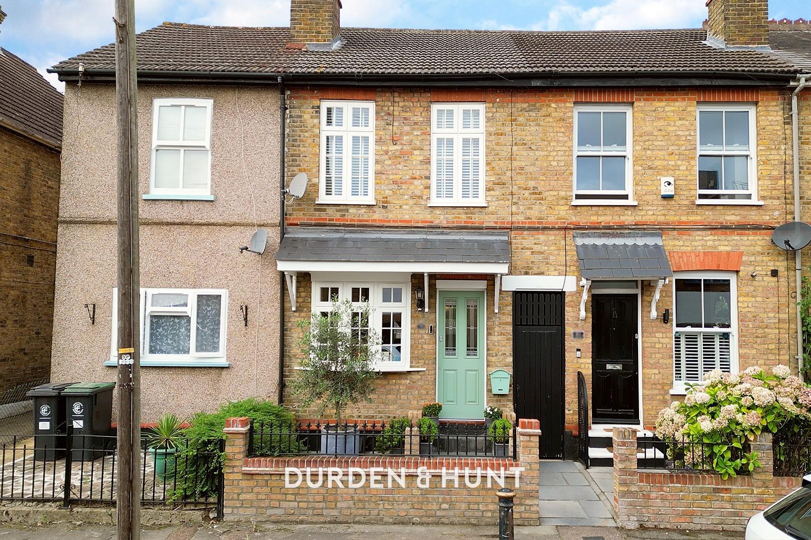2 bedroom Detached house Sold
