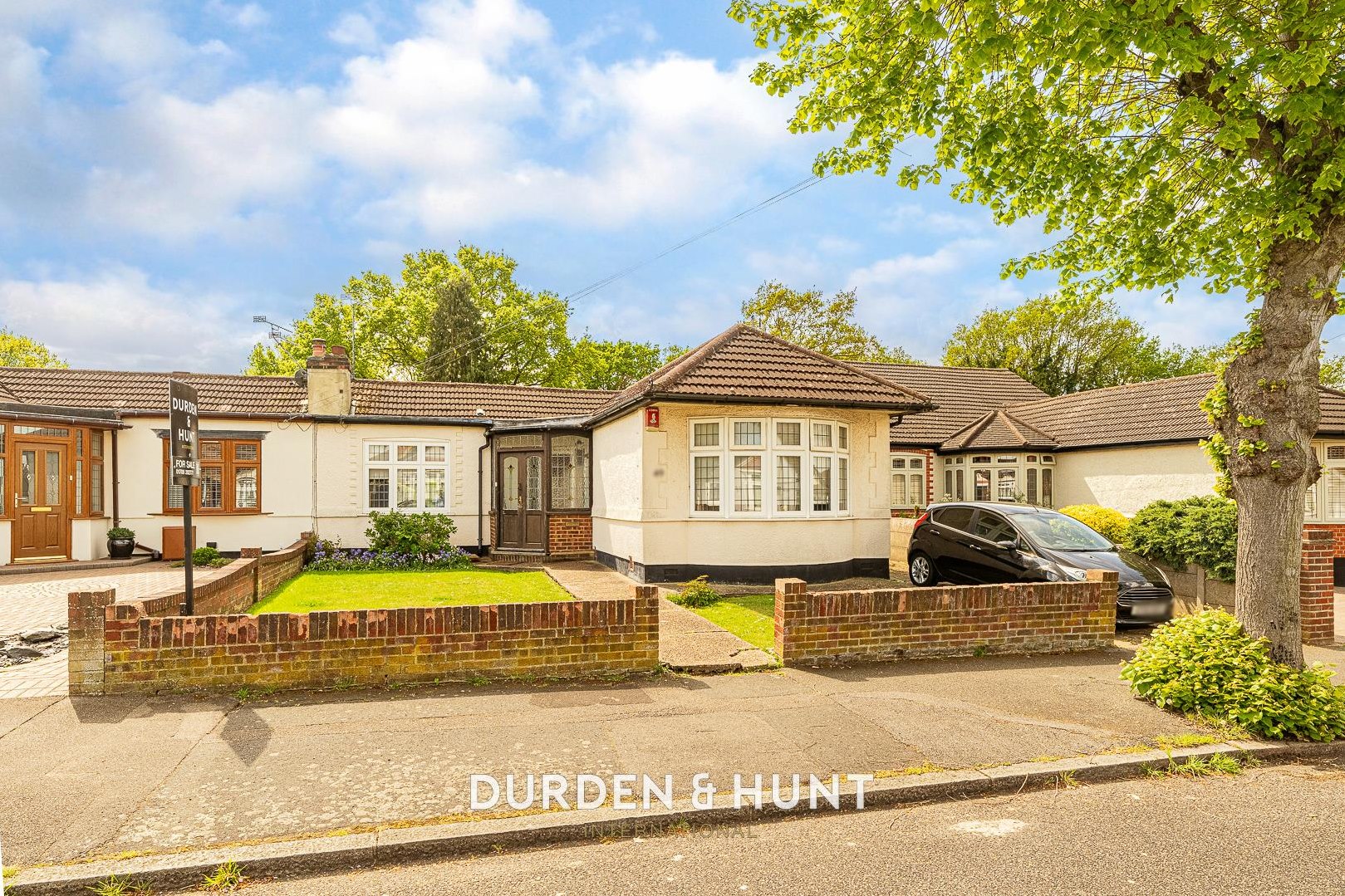3 bedroom Semi-detached house Sold