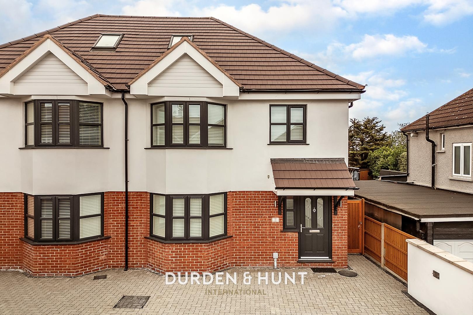4 bedroom Semi-detached house Sold