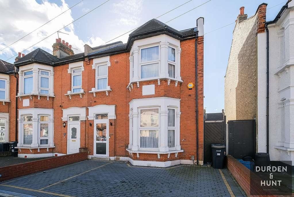 5 bedroom Semi-detached house Sold