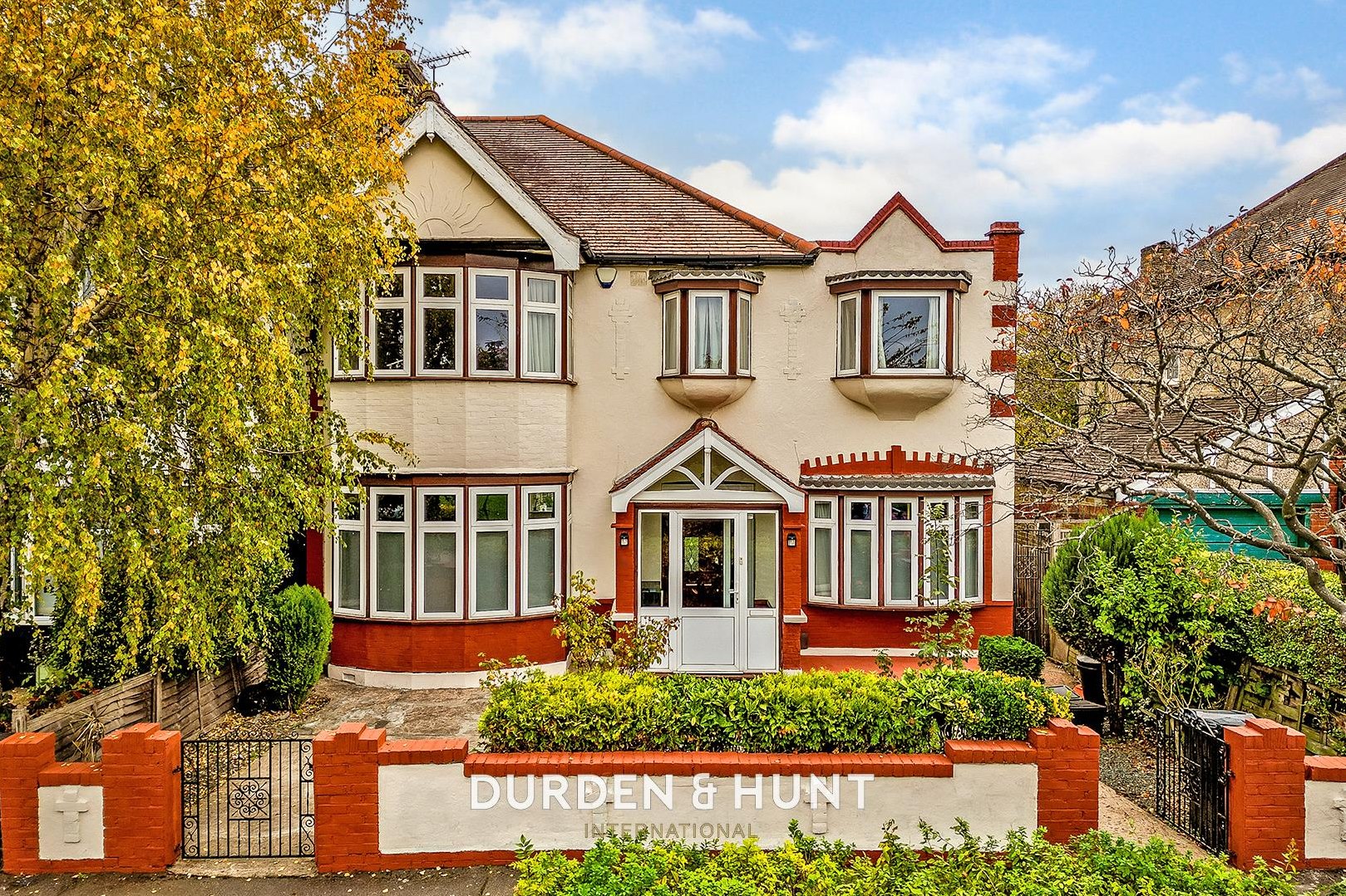 4 bedroom House (unspecified) For Sale
