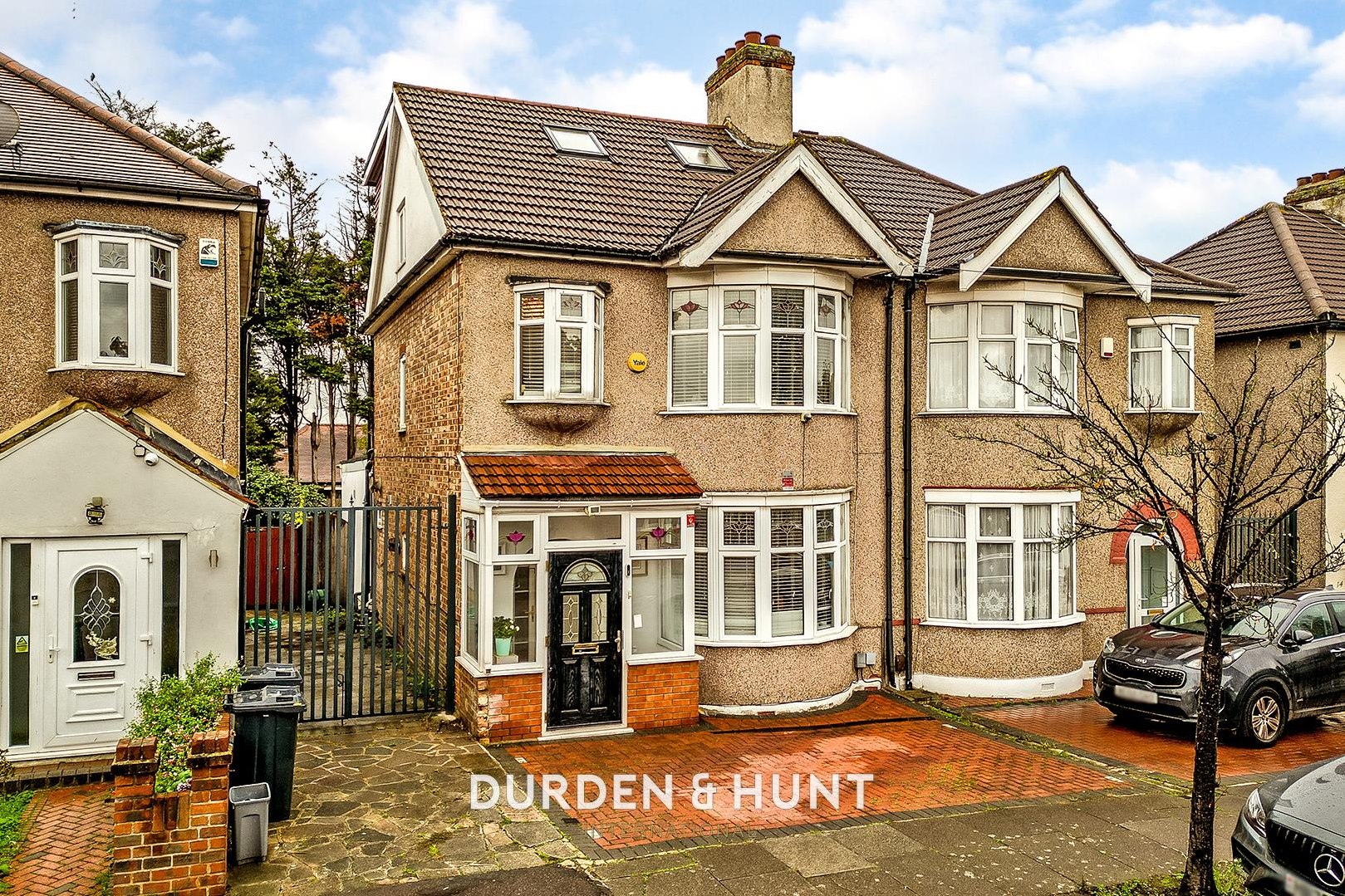 5 bedroom House (unspecified) Under Offer