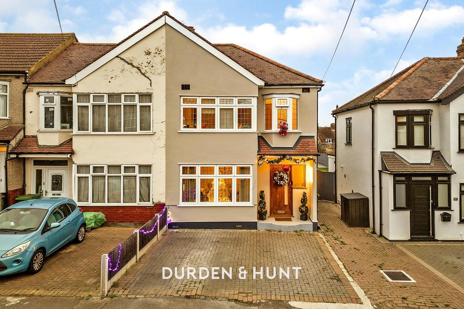 4 bedroom Semi-detached house For Sale