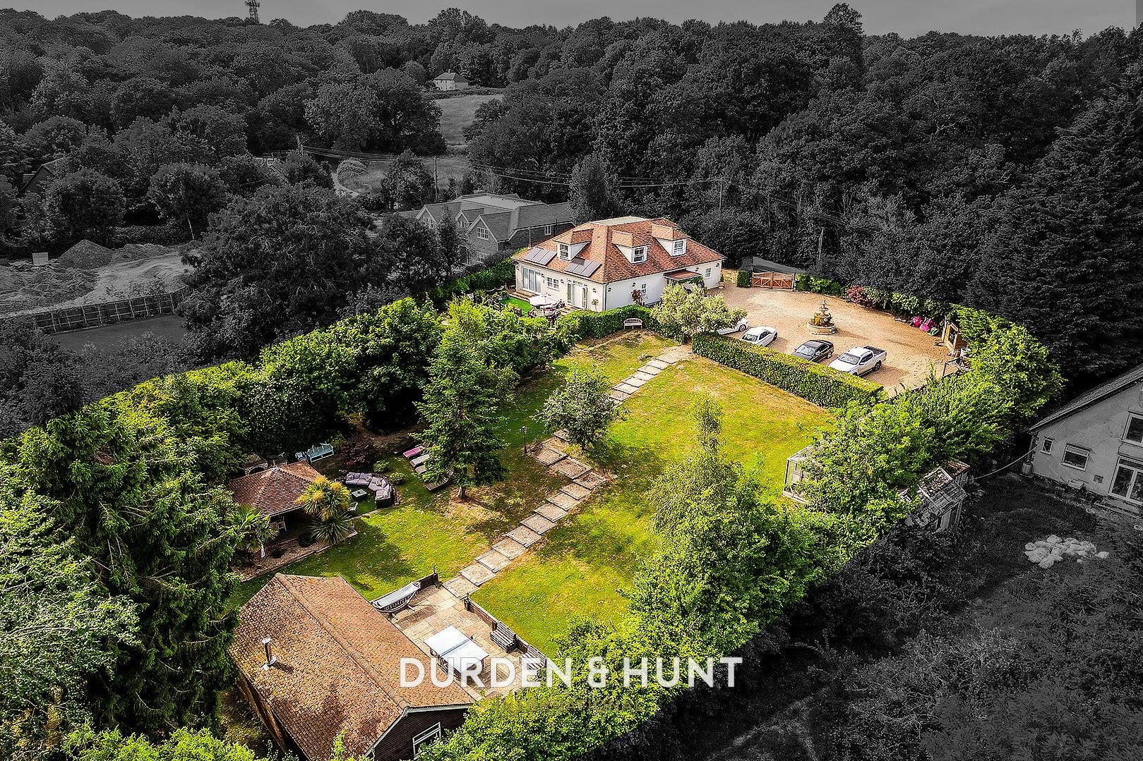 6 bedroom Detached house For Sale