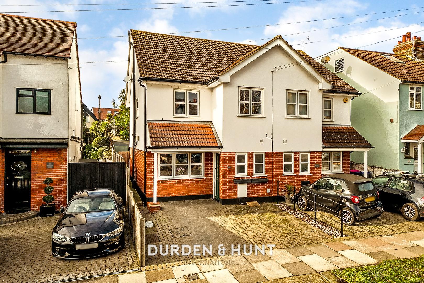 4 bedroom House (unspecified) Under Offer