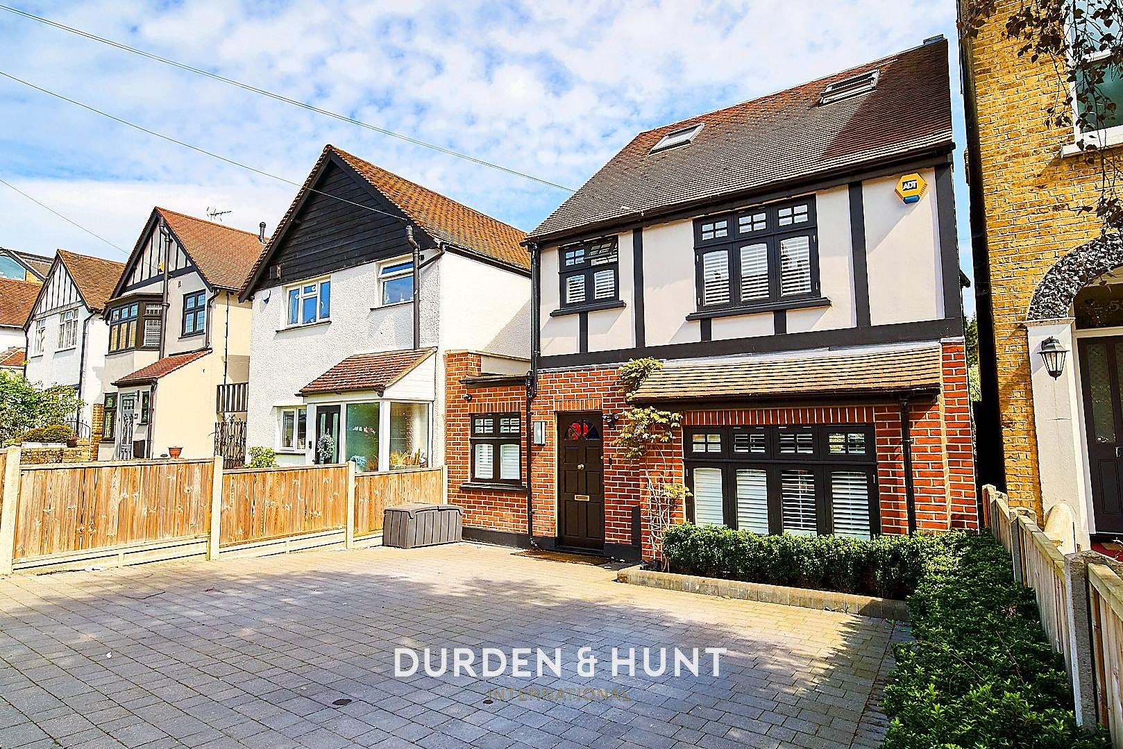 4 bedroom Detached house Sold