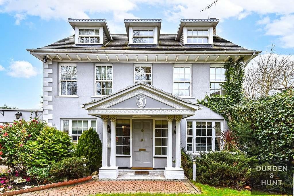 5 bedroom Detached house Sold