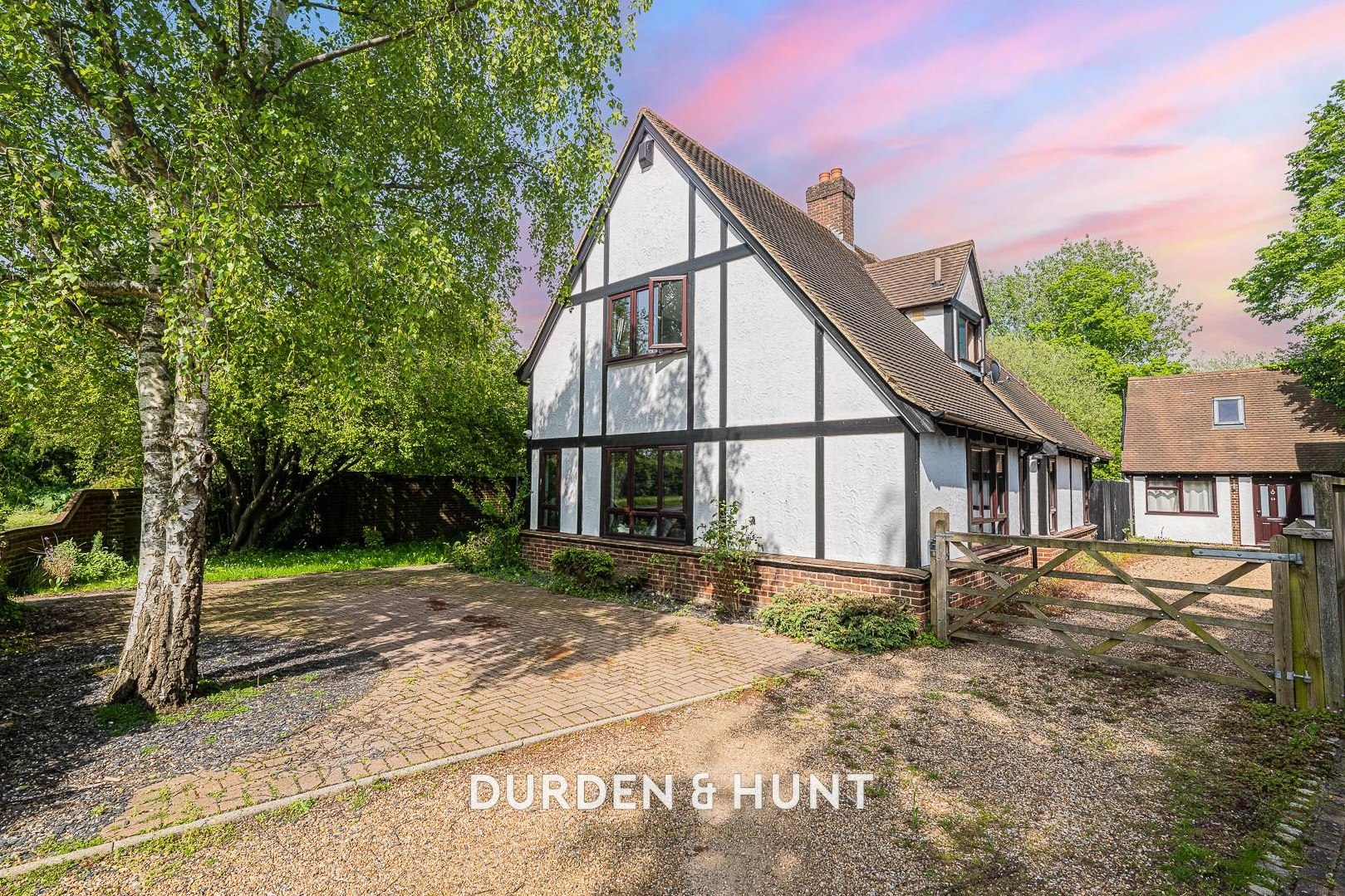 4 bedroom Detached house Sold