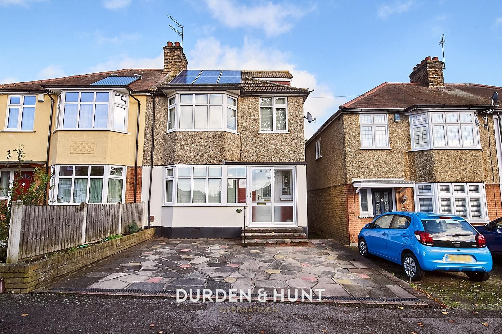 4 bedroom Semi-detached house Sold