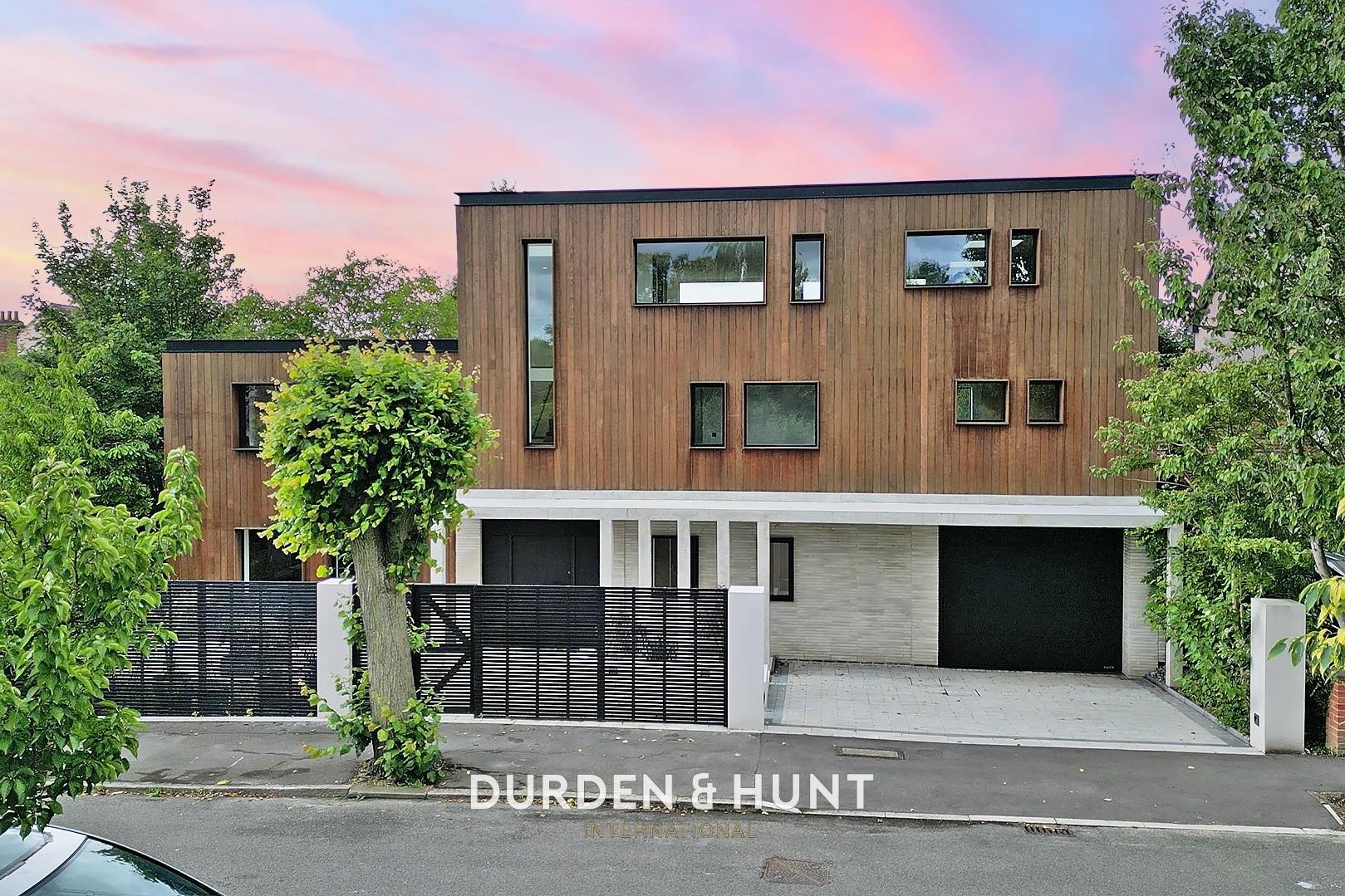 5 bedroom Detached house Sold