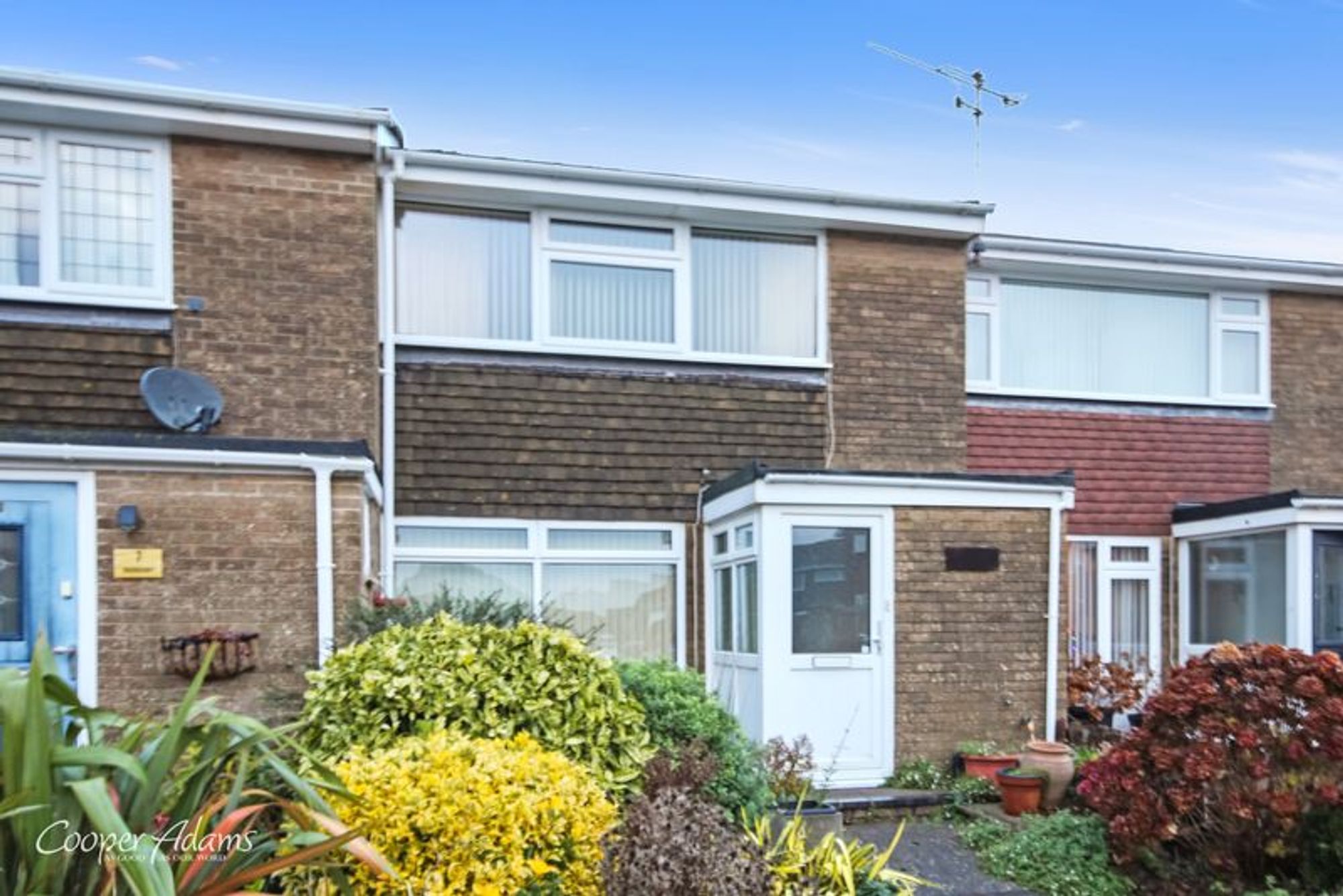 2 bedroom Terraced House To Let