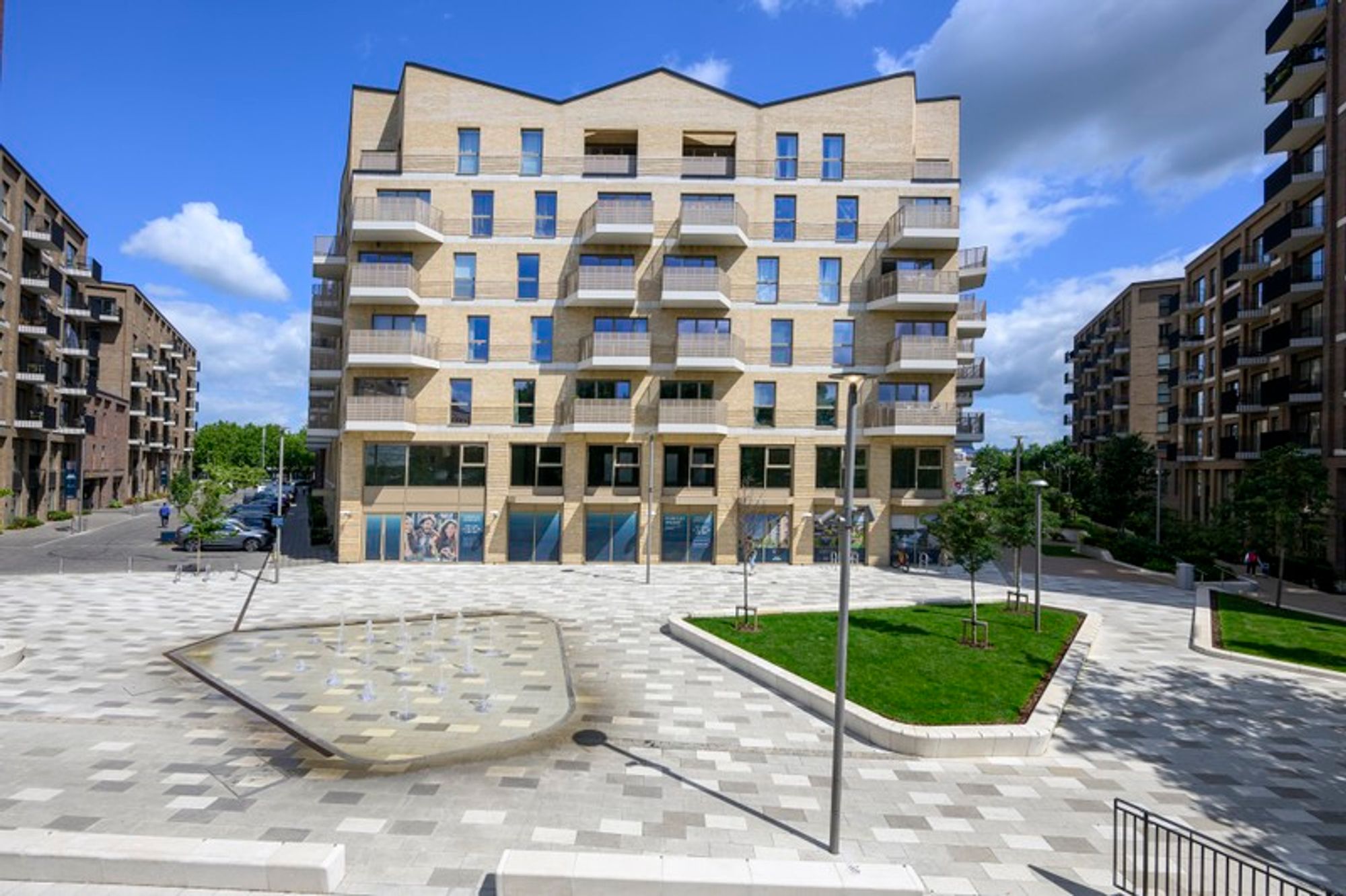2 bedroom Apartment For Sale