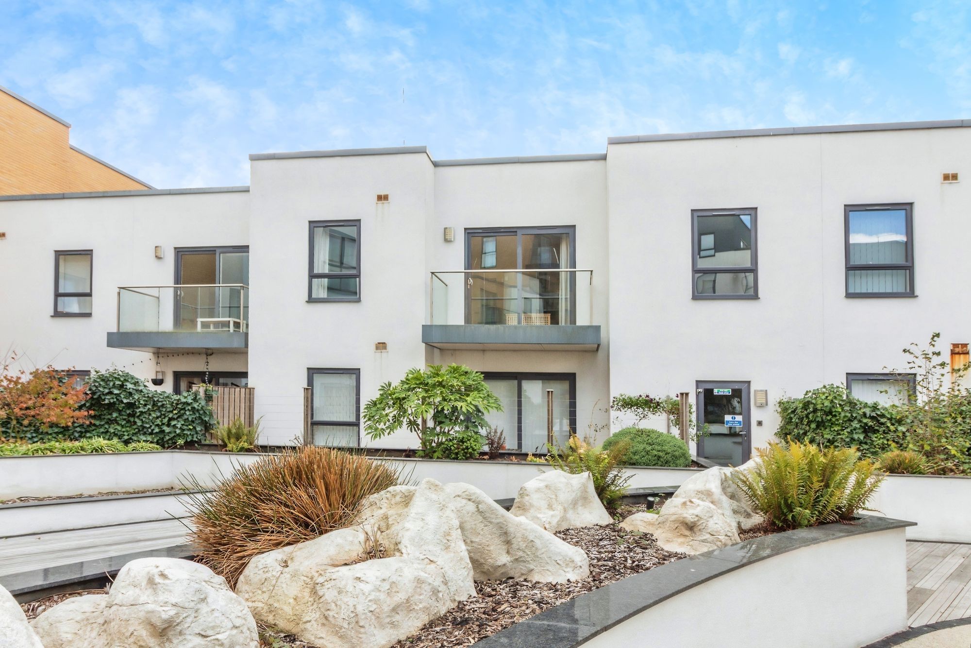 1 bedroom Apartment Under Offer