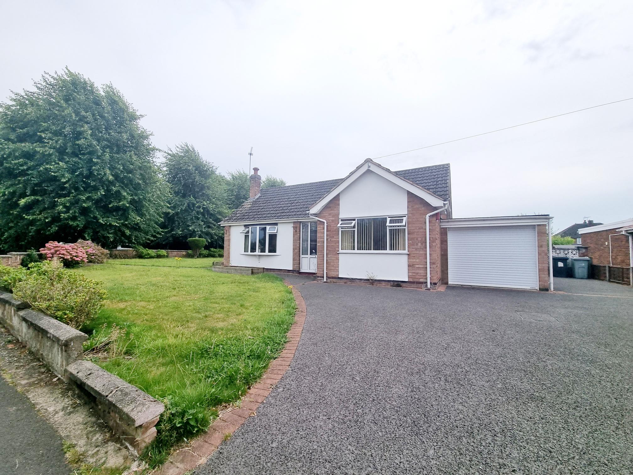 2 bedroom Detached bungalow Under Offer