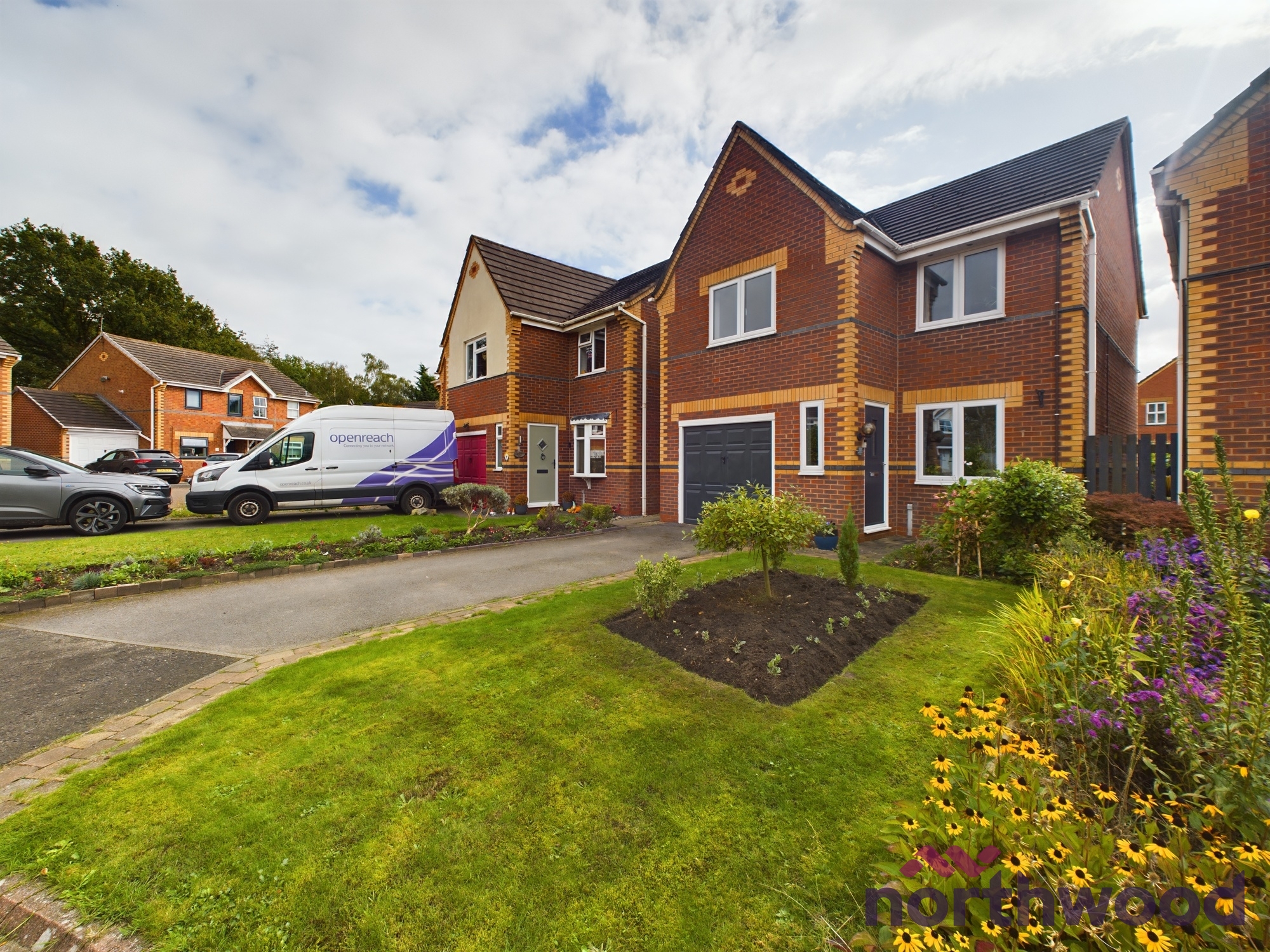 3 bedroom Detached house Under Offer