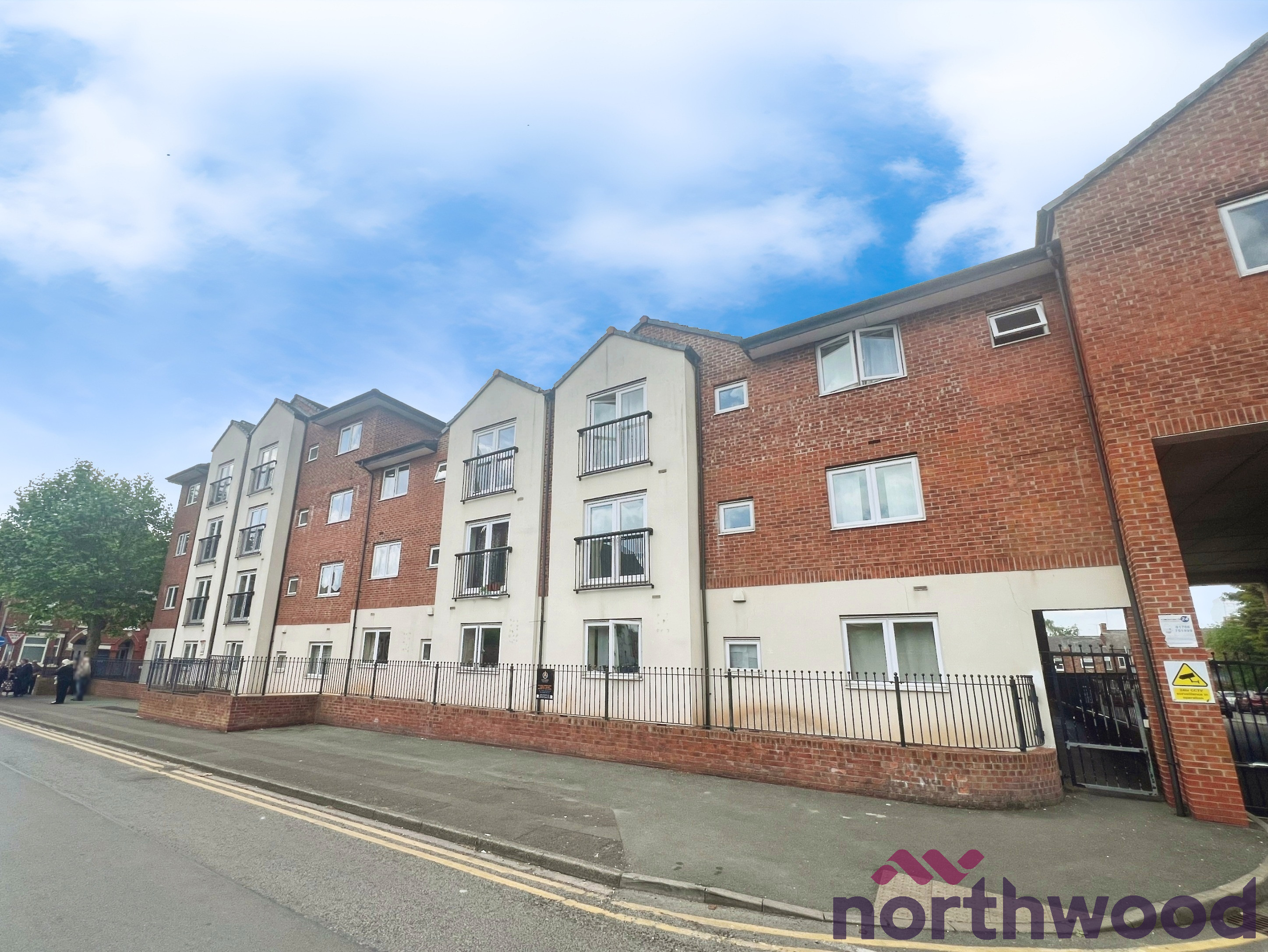 2 bedroom Flat To Let